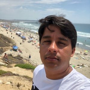 Meet your Posher, Carlos eduardo